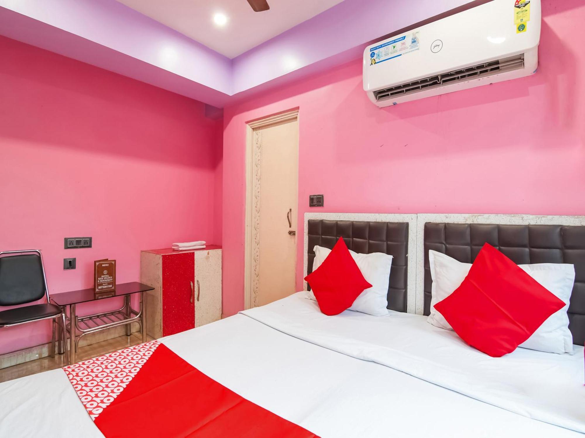 Oyo Flagship Hotel Red Velvet Hugli-Chinsurah Buitenkant foto