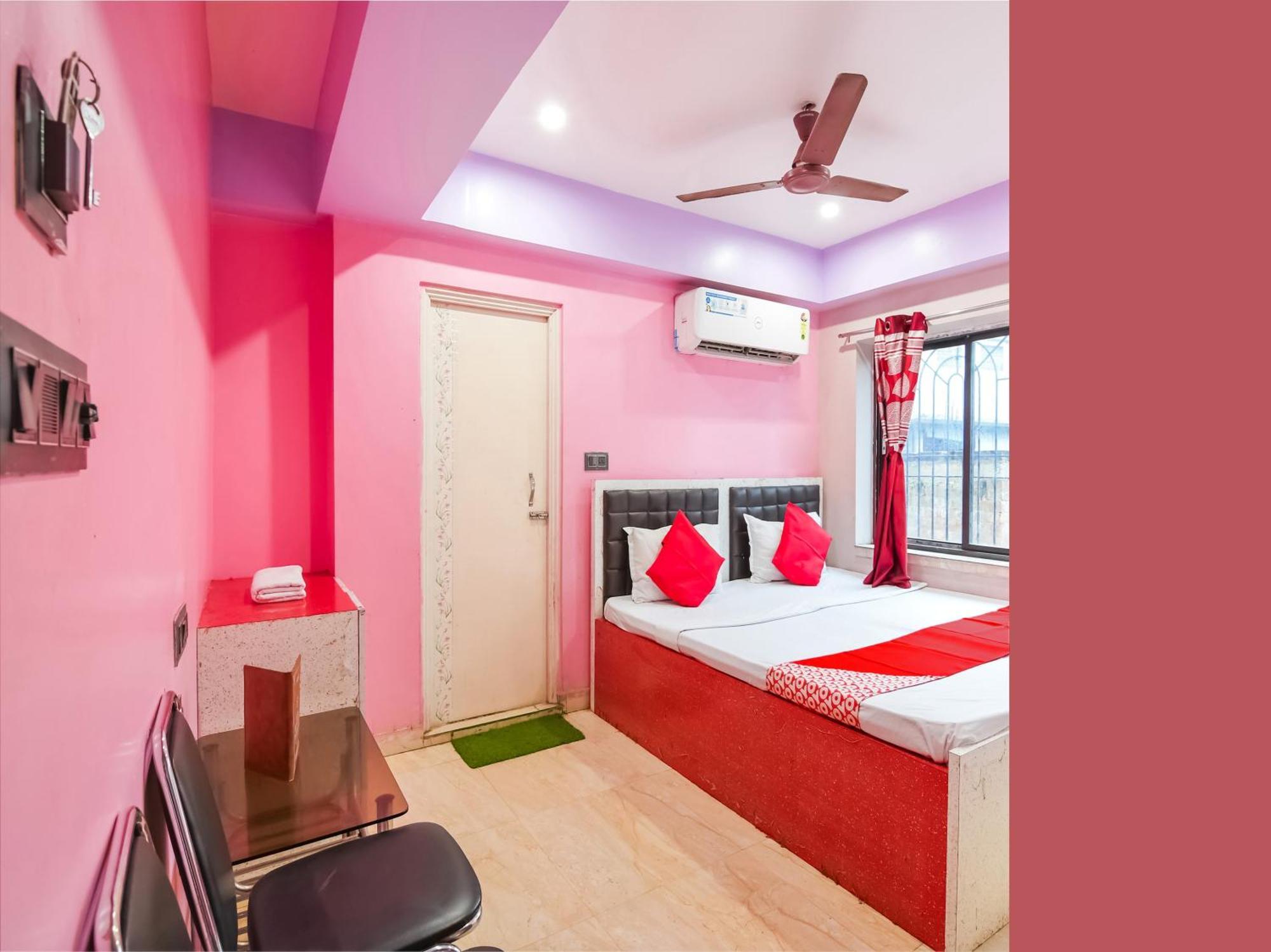 Oyo Flagship Hotel Red Velvet Hugli-Chinsurah Buitenkant foto