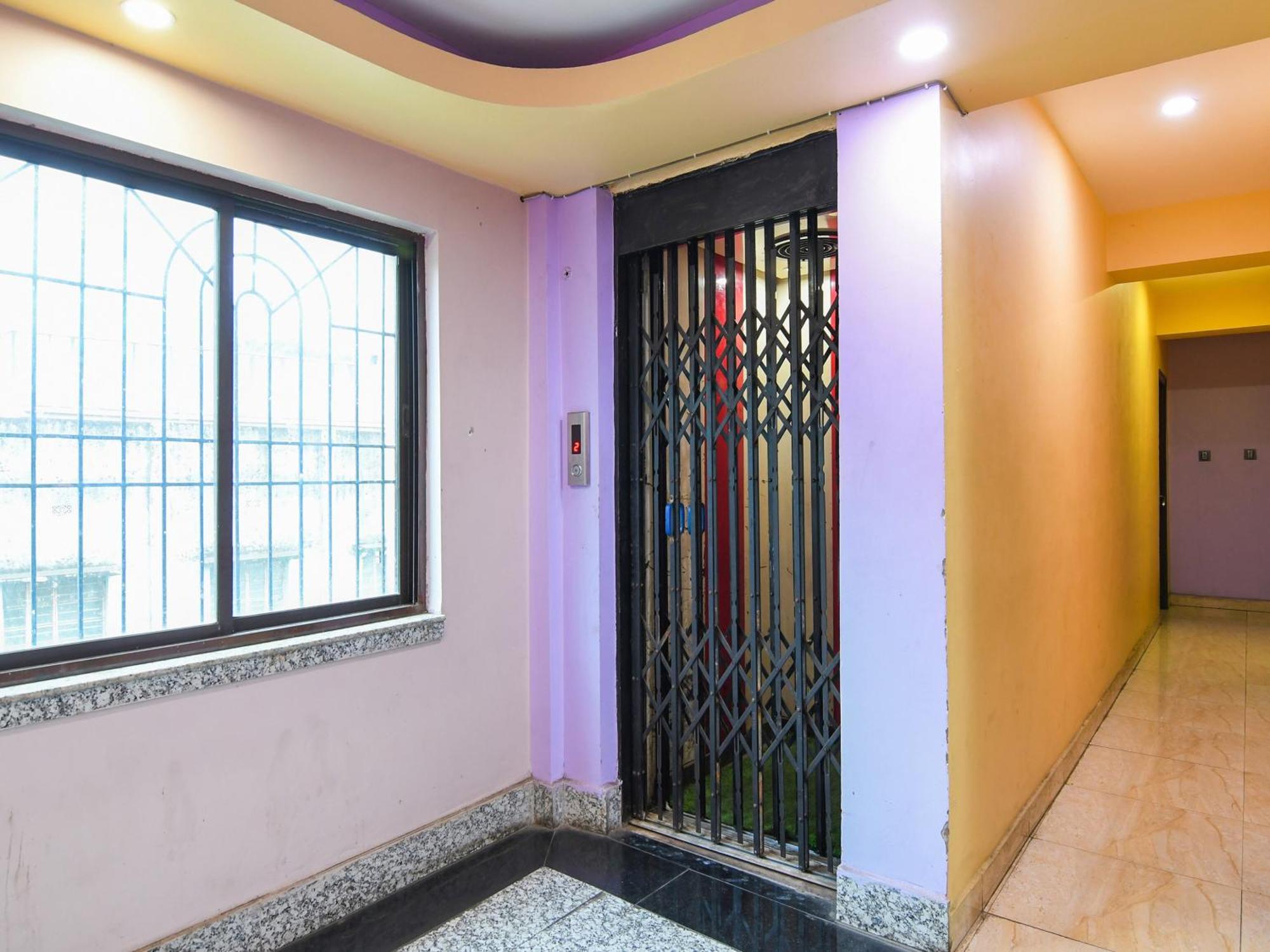 Oyo Flagship Hotel Red Velvet Hugli-Chinsurah Buitenkant foto