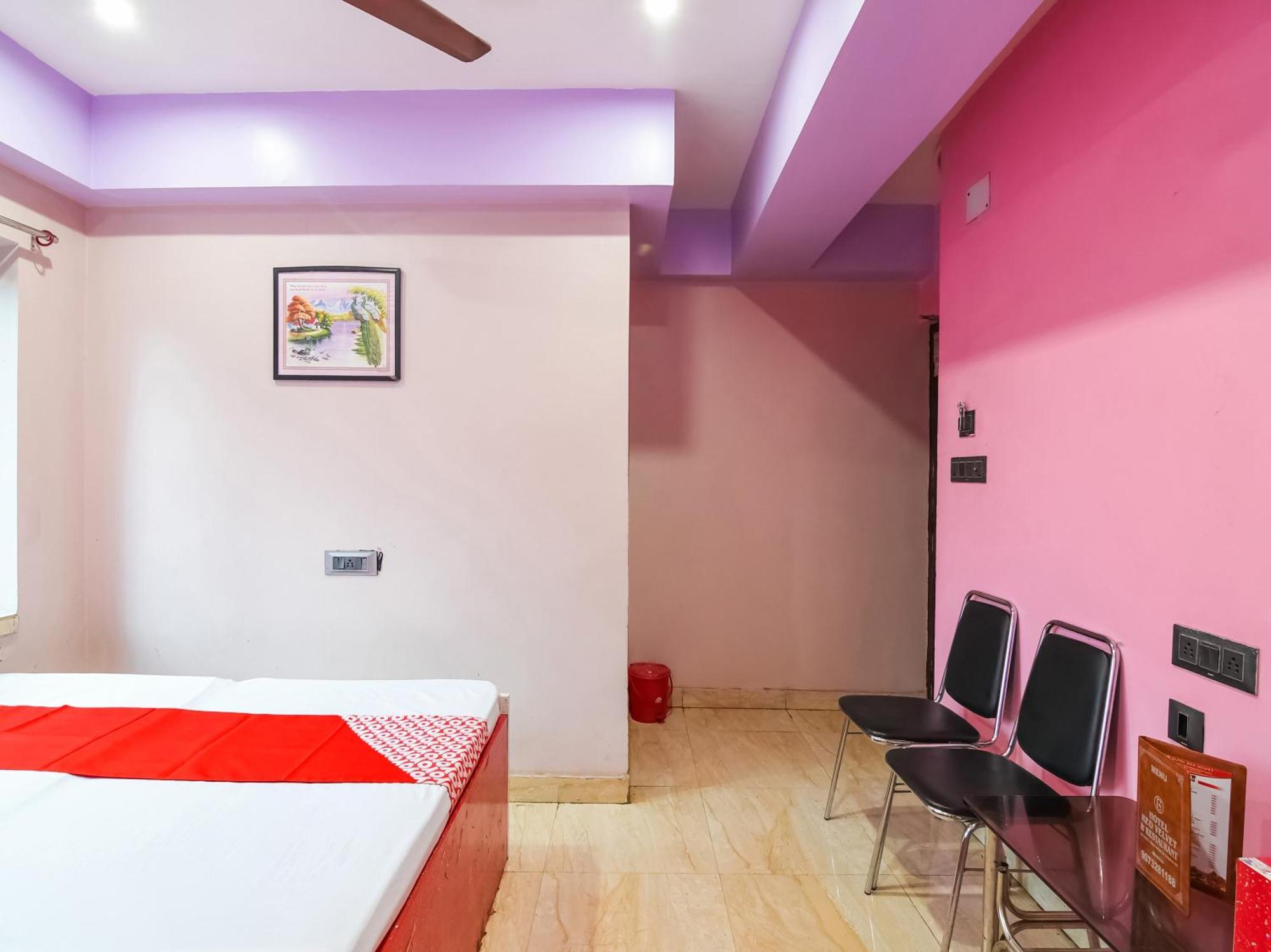 Oyo Flagship Hotel Red Velvet Hugli-Chinsurah Buitenkant foto